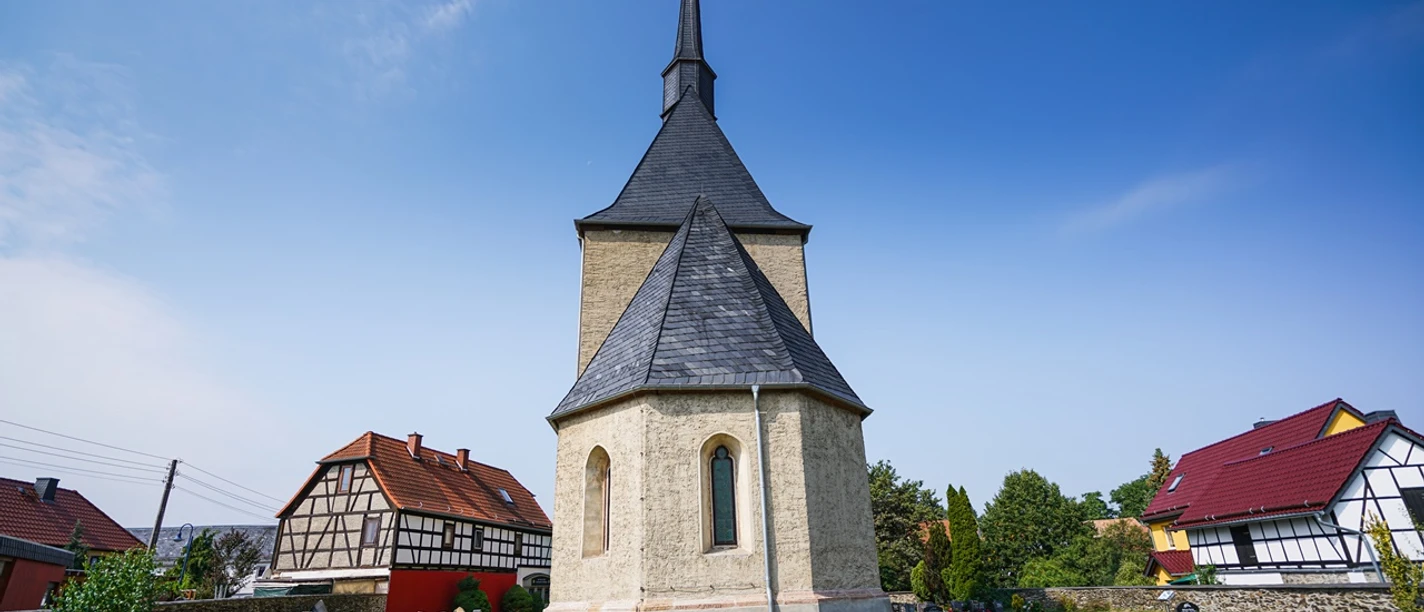 Chorturmkirche in Wöhlsdorf bei Auma