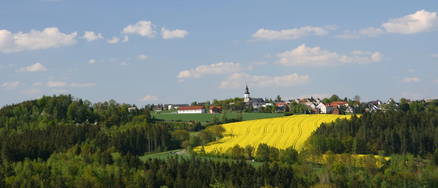 Blick auf die Kirche Reinsdorf bei Greiz