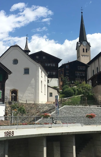 Wanderung von Fiesch via Lax über Hockmatta und Twingischlucht nach Binn