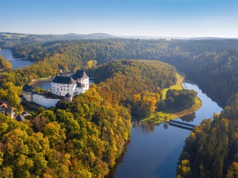 Bleilochstausee mit Schloss Burgk