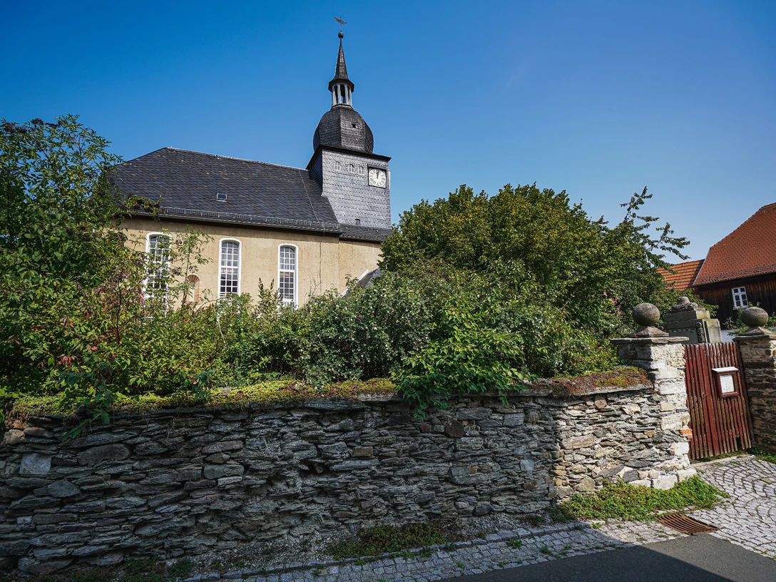 Kirche in Steinsdorf bei Weida