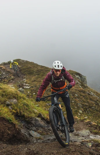 Flowiger Abschnitt auf dem Nufenentrail vom Nufenenpass nach Ulrichen.