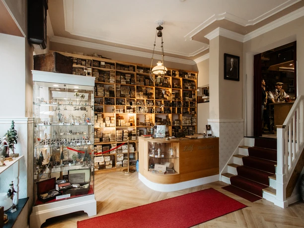 Ladengeschäft der Manufaktur Lahl-Massefiguren in Annaberg-Buchholz TVE Bilderserie Handwerk 2024