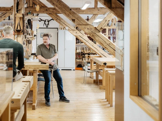 Schnitzschule "Paul Schneider" im Kulturzentrum Erzhammer in Annaberg-Buchholz TVE Bilderserie Handwerk 2024