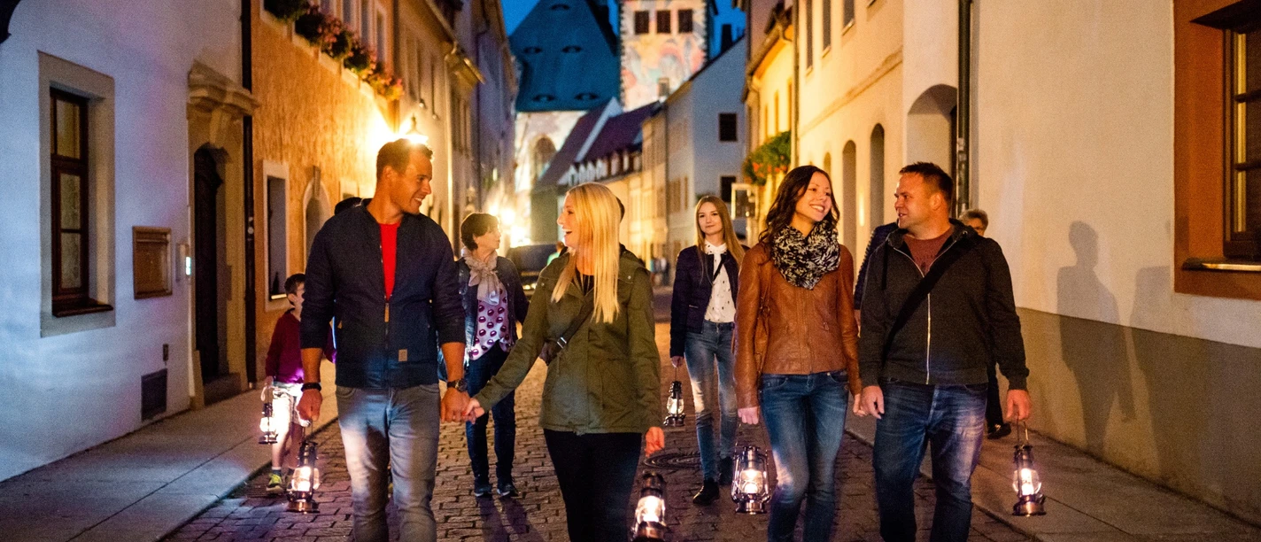 Romantische Laternenwanderung