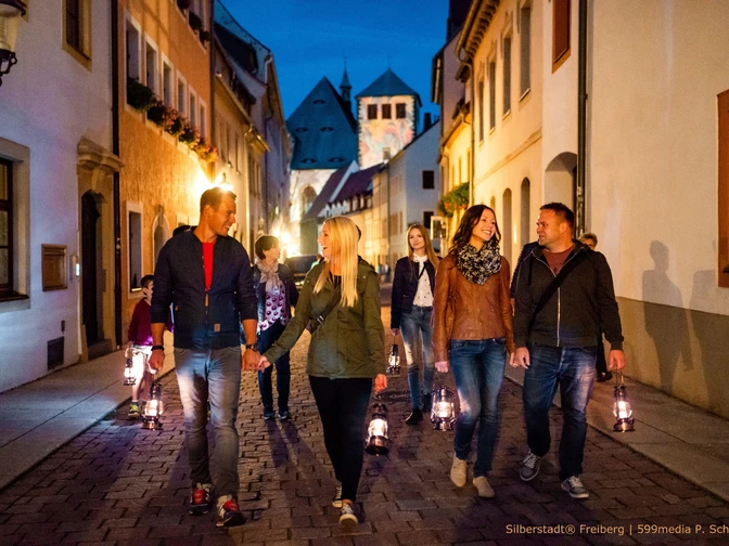 Romantische Laternenwanderung