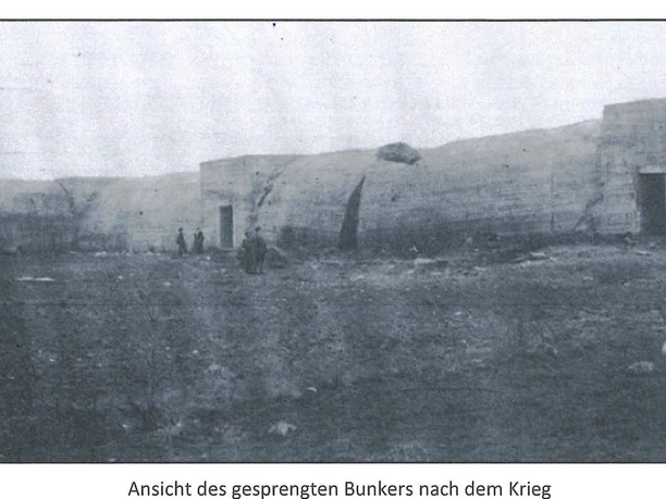 Ansicht des gesprengten Bunkers Salzgitter-Barum nach dem Krieg Ansicht des gesprengten Bunkers Salzgitter-Barum nach dem Krieg