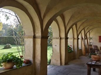 Kreuzgang im Kloster Malgarten