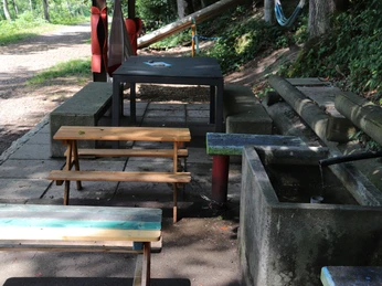 Feuerstelle Chrüterhäxli-Lilli-Brunnen Hergiswil