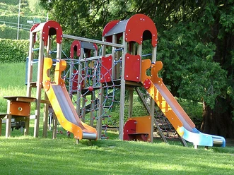 Spielplatz beim Gemeindehaus