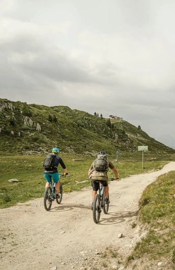 3. Etappe: Fiesch - Fiescheralp - Schönbodensee - Bettmeralp