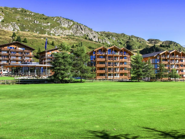 Art Furrer Resort Sommer 1_edited