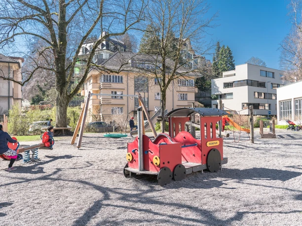 Spielplatz Schulhaus Dula & Säli, Luzern Spielplatz Schulhaus Dula & Säli, Luzern