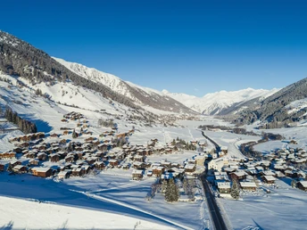 Bergdorf Reckingen von oben