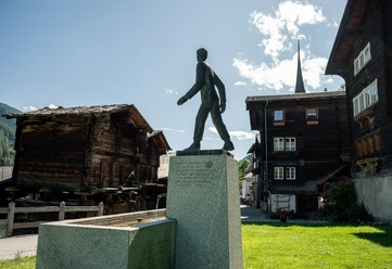 Denkmal Cäsar Ritz in Niederwald