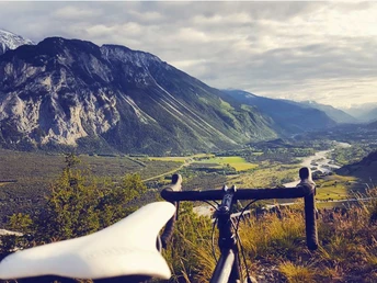 Blick auf den Pfynwald auf der Abfahrt von Leukerbad nach Leuk