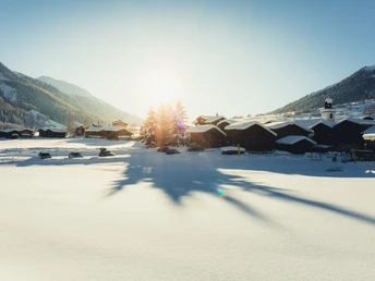 Sonnenuntergang im Bergdorf Geschinen