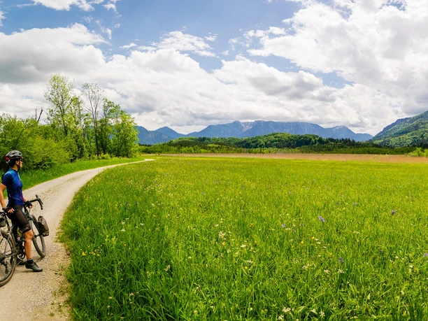 Gravelbiken mit Zugspitzblick Murnauer Moos mit Bergblick