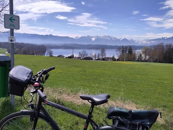 Blick bei Uffing auf den Staffelsee