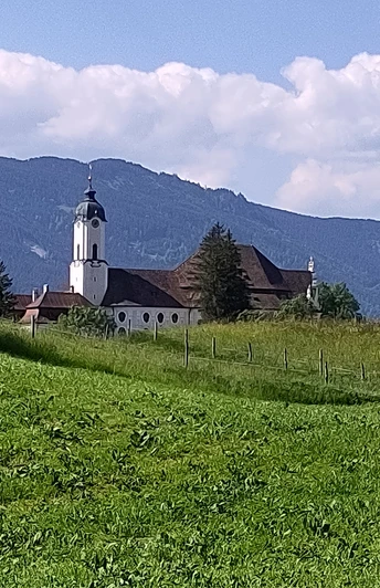 Erster Blick auf die Wieskirche