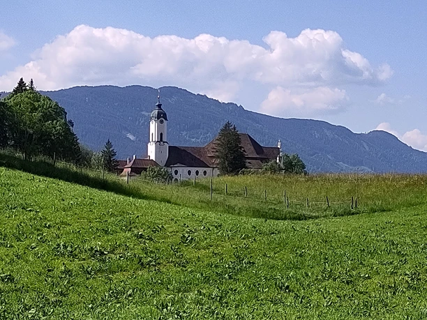 Erster Blick auf die Wieskirche
