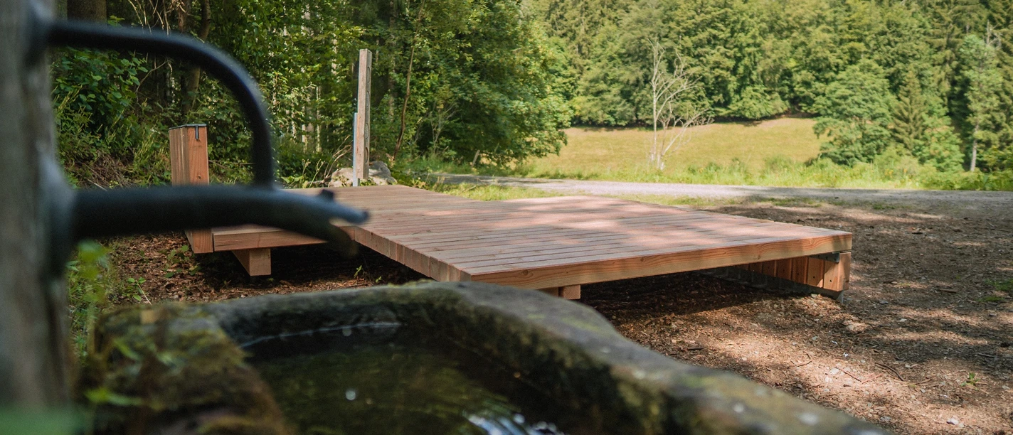 Genussplatz am Simonsbrunnen in Klosterreichenbach