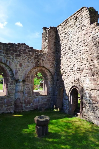 Die Klosterruine in Kniebis