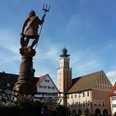 Der Neptunbrunnen auf dem Oberen Marktplatz