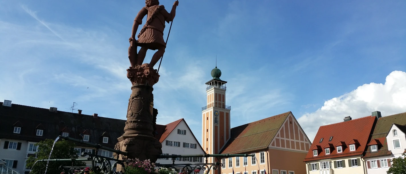 Der Neptunbrunnen auf dem Oberen Marktplatz