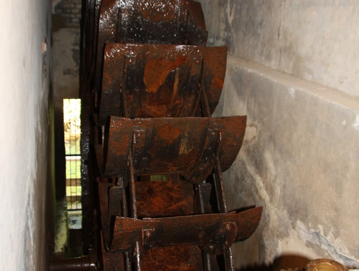 6m Wasserrad im Bösinger Wasserhäusle