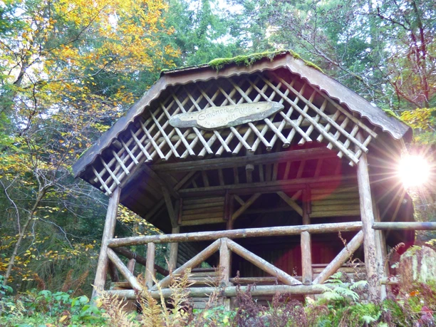 Die Schöneck-Hütte am Teuchelweg