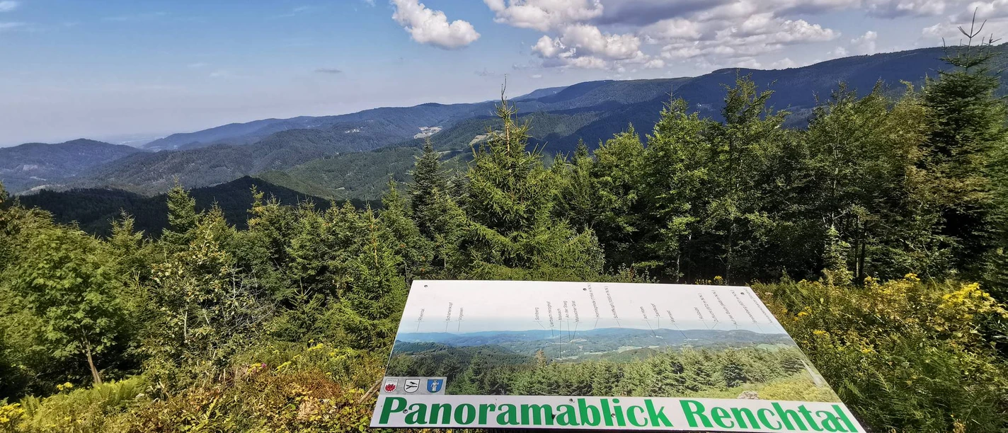 Aussichtstafel Panoramablick Renchtal
