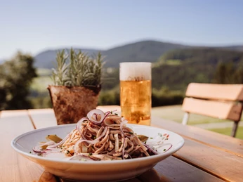 Wurstsalat in Sackmanns Panoramahütte