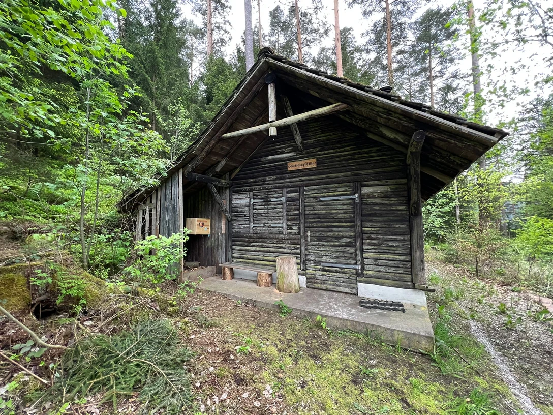 Bücherkiste in der Stöckerkopfhütte