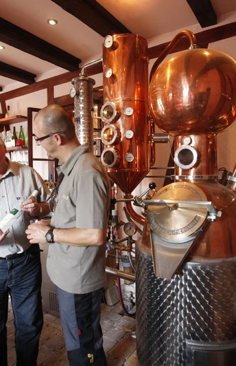 Besuch in einer der vielen Schnapsbrennereien am Wegesrand