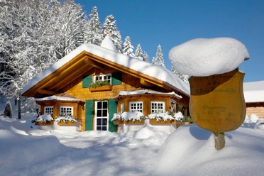 Wanderhütte Sattelei im Winter