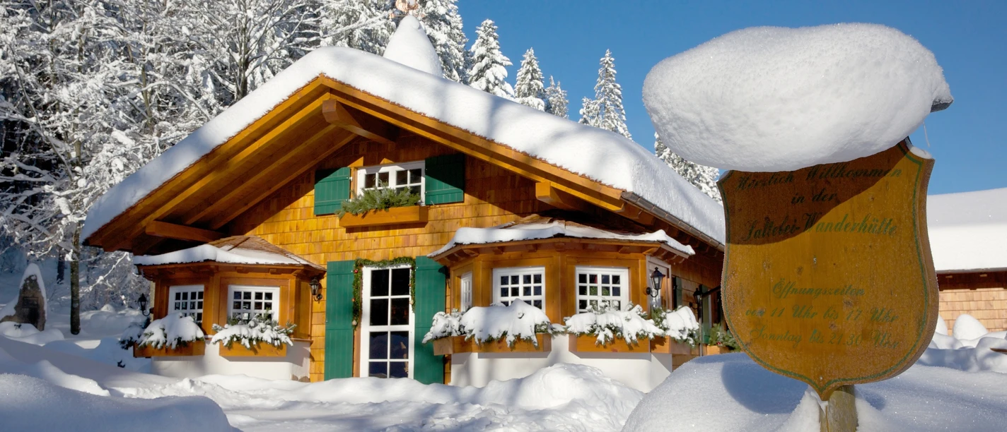 Wanderhütte Sattelei im Winter