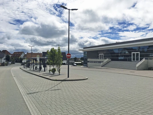 ZOB + Parkplatz Sporthalle und Festhalle Pfalzgrafenweiler