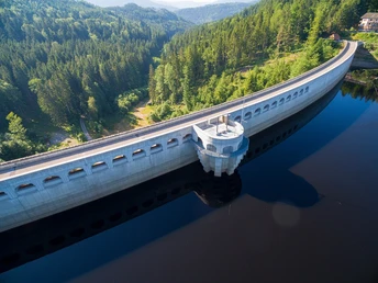 Schwarzenbachtalsperre Staumauer
