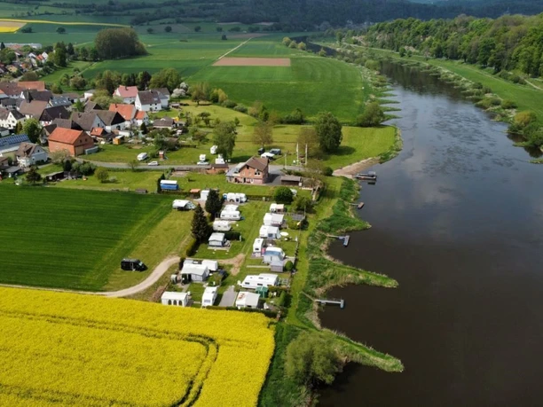 Biohof Stapel GbR - Luftaufnahme Campingplatz an der Weser