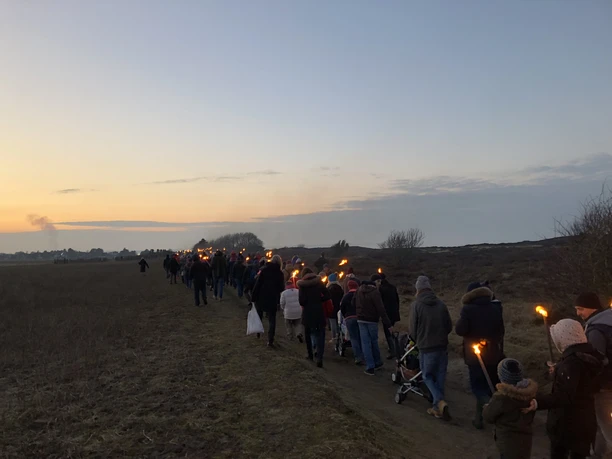 Fackelmarsch Biike Morsum.JPG