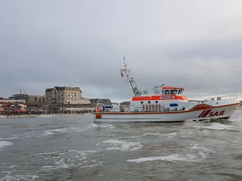 © Die Seenotretter - DGZRS I DGZRS_Schiff 03.jpg