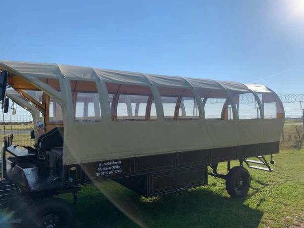 Kutsche_Außenseite_Matthias Tölke.jpg