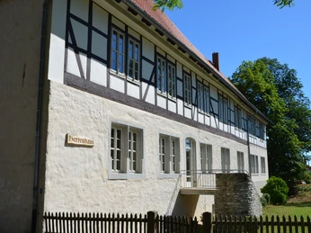 Herrenhaus als Veranstaltungszentrum auf dem Gelände der Wasserburg Gebhardshagen in Salzgitter