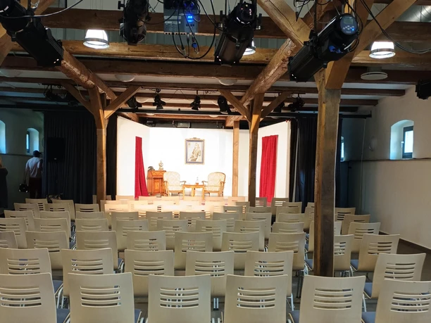 Innenansicht Pferdestall als Veranstaltungsgebäude auf dem Gelände der Wasserburg Gebhardshagen