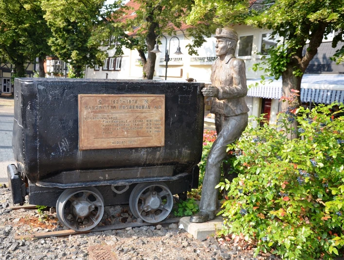 Skulptur Der Bergmann Kunststraße Salzgitter-Bad