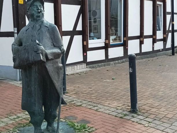 Skulptur Seppchen Muthig in Salzgitter-Bad Skulptur Seppchen Muthig in Salzgitter-Bad
