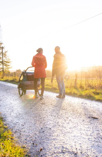 Wanderung mit Kinderwagen und Hund am Hochmoor