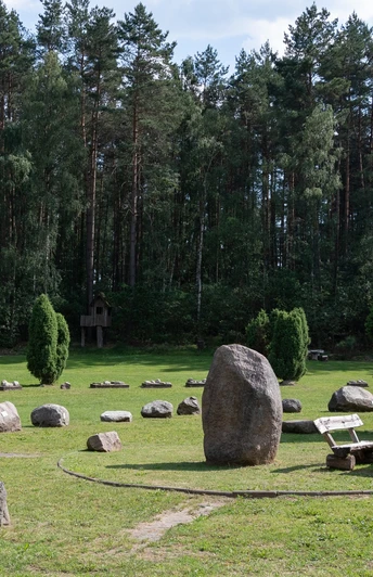 Findlingspark Clenzer Schweiz