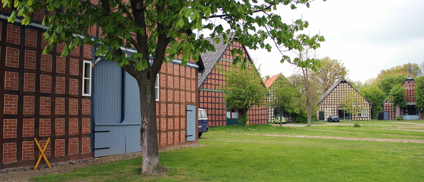 Blick in den Rundling Satemin